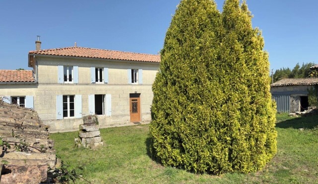 Gîte Terre d'Yzan - Large country house