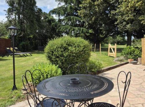 Gîte tout confort près des châteaux de la Loire avec jardin privé et borne de recharge électrique - FR-1-381-583
