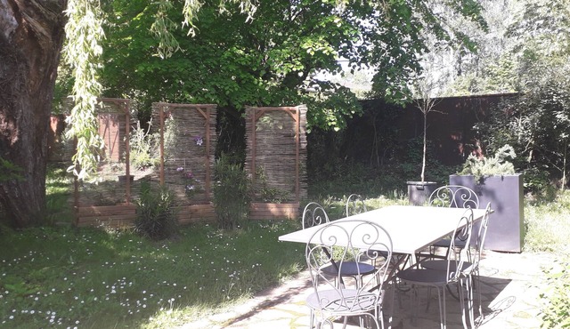 Gîte Tout Confort à L'abri Sous un Saule