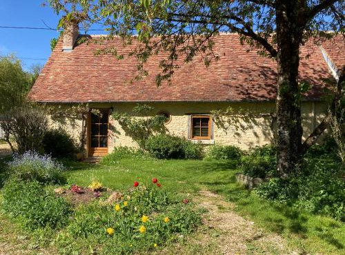 Gîte Tout Confort à Parassy : Proche Bourges et Sancerre, Idéal Randonnées et Découvertes - FR-1-586-31