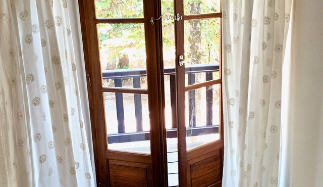 Gîte Tranquille Avec Piscine Partagée