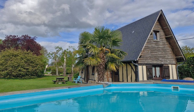 Gîte Vanille for 2–3 Guests, Near Honfleur with Pool