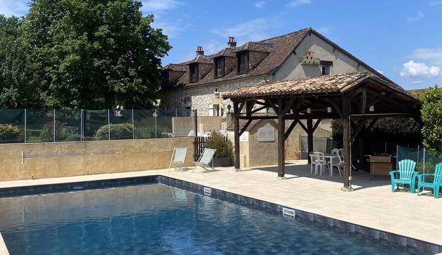 Gîtes 8 Places, au Sein D'un Domaine Comprenant 7 Gîtes de 4 à 44 Pers. au Total