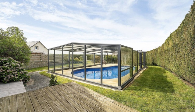 Gîtes des Lacs - Le Framboisier: Shared Pool, Sauna & Jacuzzi, Private Terrace, Wi-Fi