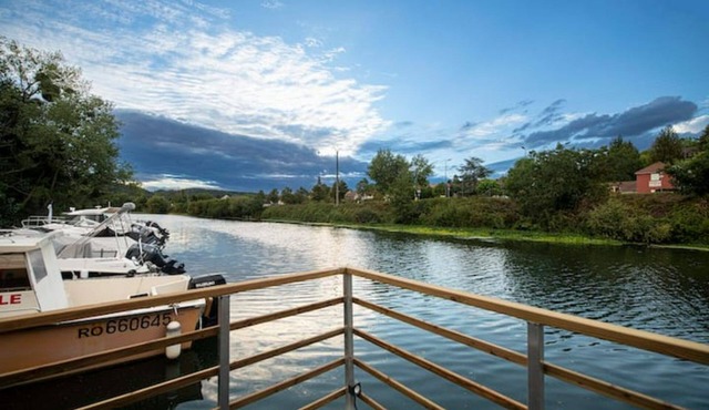 Gîtes Seine & Nature Logement Flottant Atypique "Le Babord"