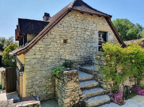 Gîtes sur Le Causse de St CHELS, charme sport et détente