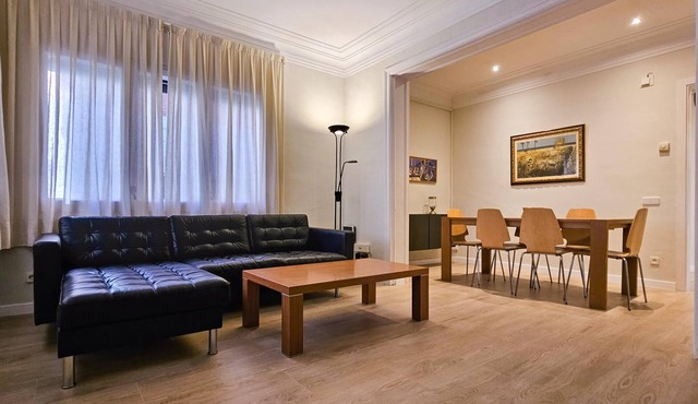 GÜELL PARK APARTMENT