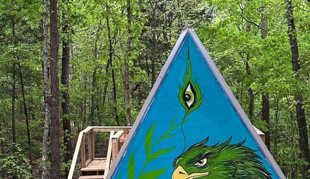 G-4 Glamp in Bohamia - 268 acre forest retreat