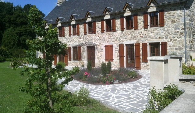 Gite Champs-sur-Tarentaine-Marchal, 2 bedrooms, 4 persons