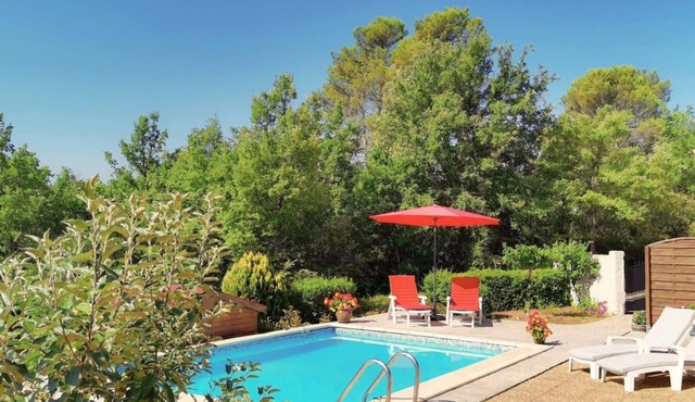 Gite Margot - Private villa with swimming pool surrounded by nature 4 km from Saint-Maximim