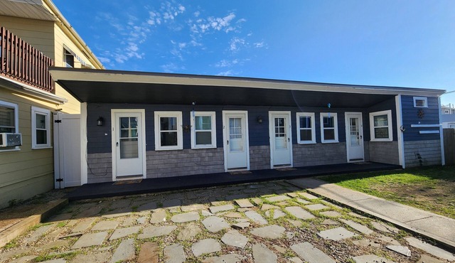 G St Inn Unit 3 Charming 1-bedroom apartment in welcoming Hampton with AC, WiFi