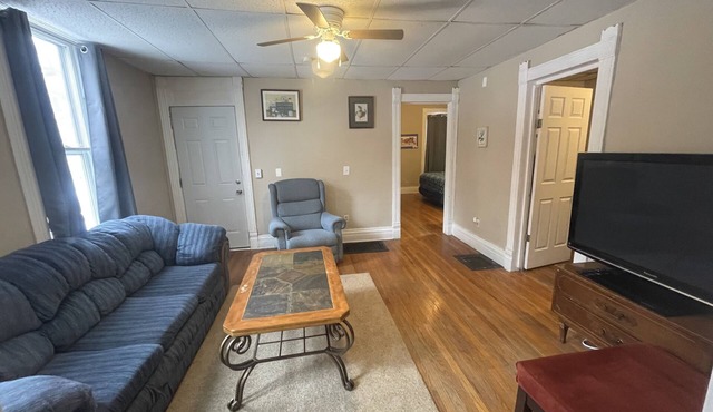 (G1) 3 bdrm near Syracuse University and Destiny Mall!