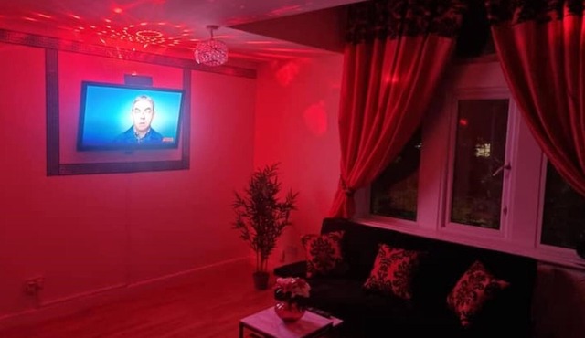 *G11H* for a cosy luxurious lovely stay + Free Parking + Free Fast WiFi