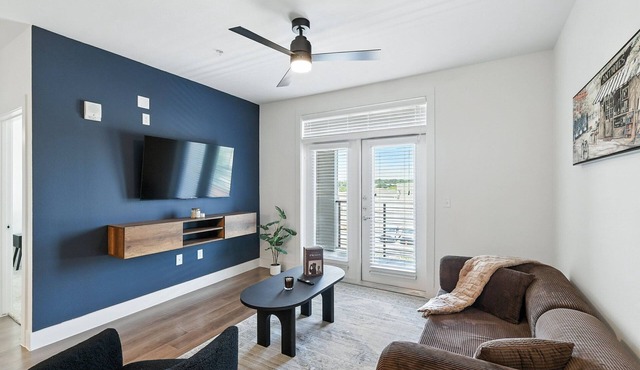 G47 Beautiful 1Bd Condo W/Pool & Gym by Traveller's Comfort