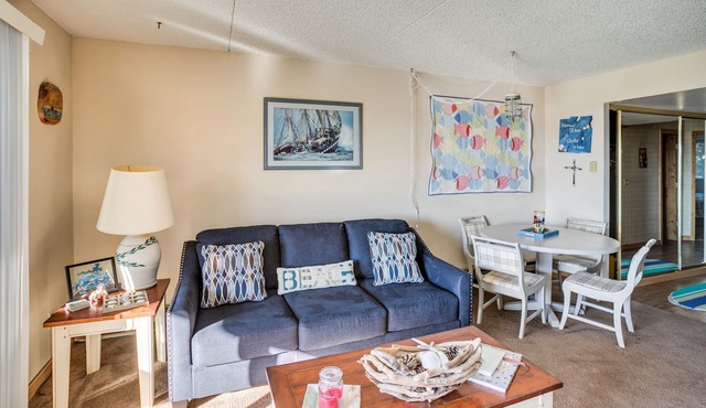 G670 1 bedroom 3rd floor, PET FRIENDLY, No Cleaning Fees