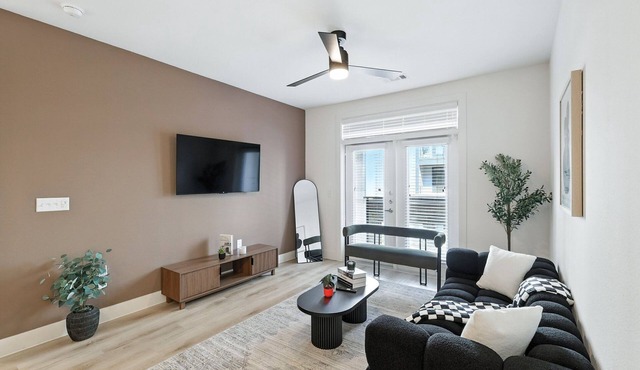 G94 Lux 2B Condo W/Pool & Gym by Traveller's Comfort in Downtown Fort Worth