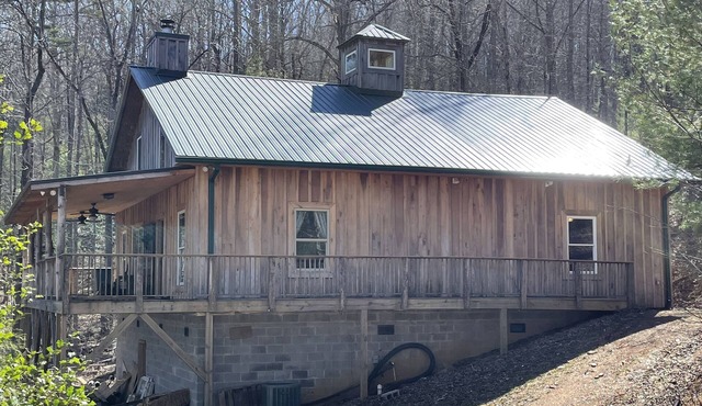 GA Team House Cabin Sleeps many Blairsville Union County, GA