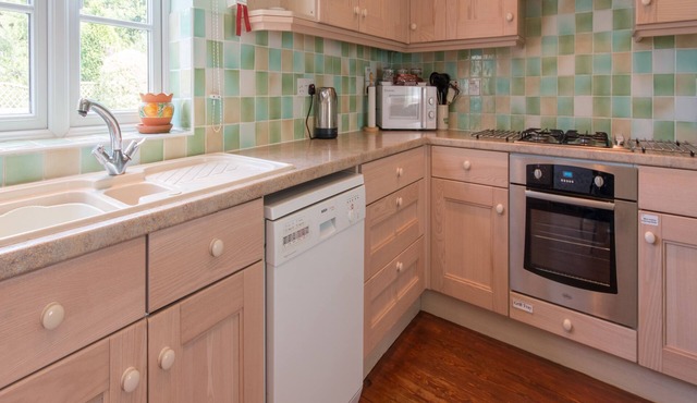 Gable Cottage, Corfe Castle. Sleeps 6 & baby