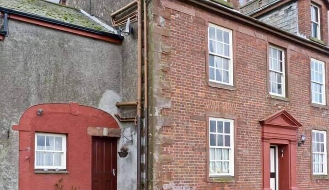 GABLE VIEW, pet friendly, with a garden in Ravenglass