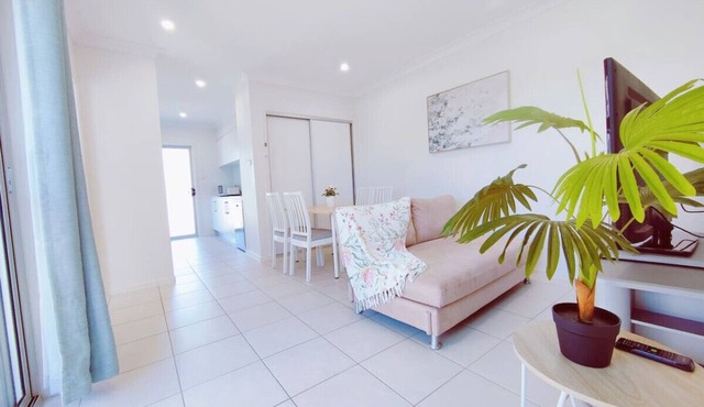 Gables/Box Hil/Maraylya 2Br granny flat with WiFi