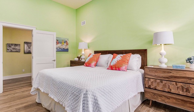 Gadsden Hideaway: Historic Downtown Luxury in East Hill Preservation District