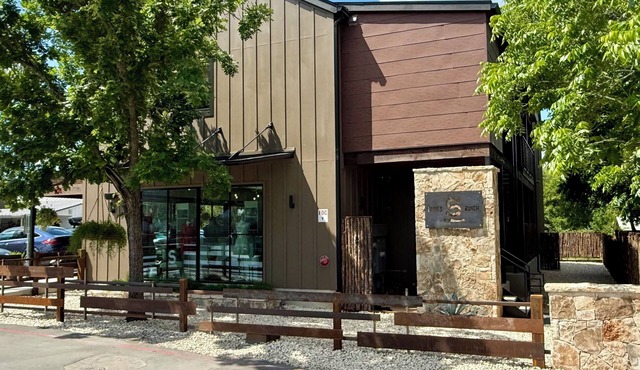 Gaines Ranch on the Square: Entire Property