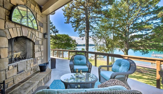 Gainesville Lake Getaway with 2-Story Dock!