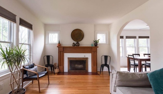 Gains House - Central Location - Best Neighborhood - Modern Farmhouse