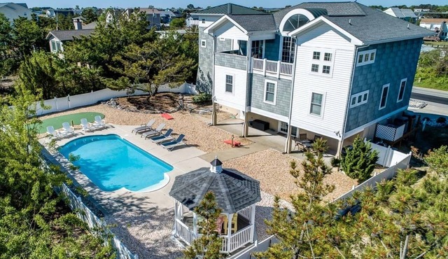 Galaxsea | 290 ft from the Beach | Private Pool