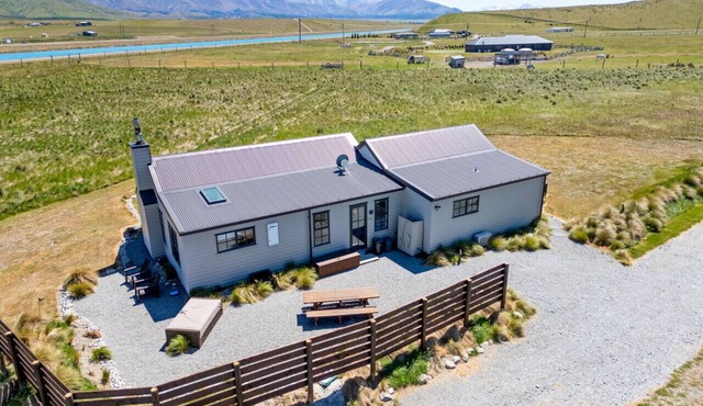 Galaxy Views · Pedalfish Cottages: Galaxy Views FREE WIFI