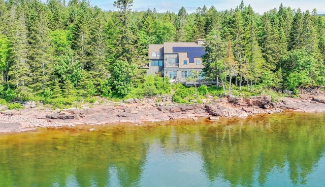 Gales of Gitchi Gami - Lake Superior - Lutsen, MN - Cascade Vacation Rentals