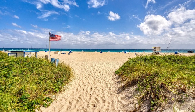 Galina's Villa | Short Drive to Delray Beach!