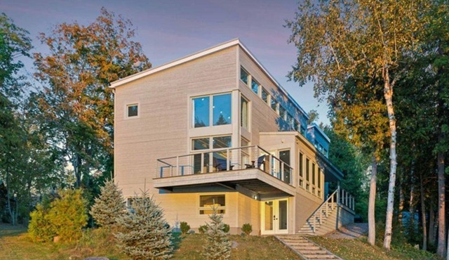 Galini Lakehouse - Five Bedroom Cottage, Sleeps 14
