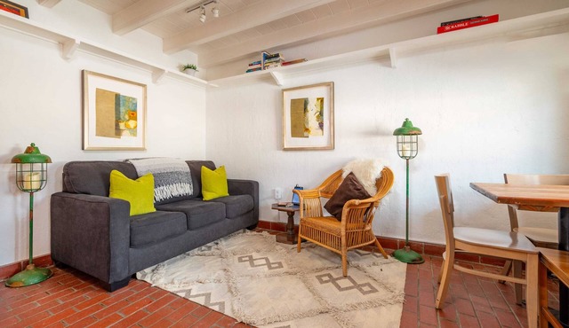 Galisteo Getaway- Courtyard | Near Railyard | 1BR