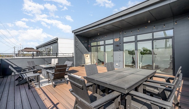 Gallatin Retreat-private Balcony-in East Nashville