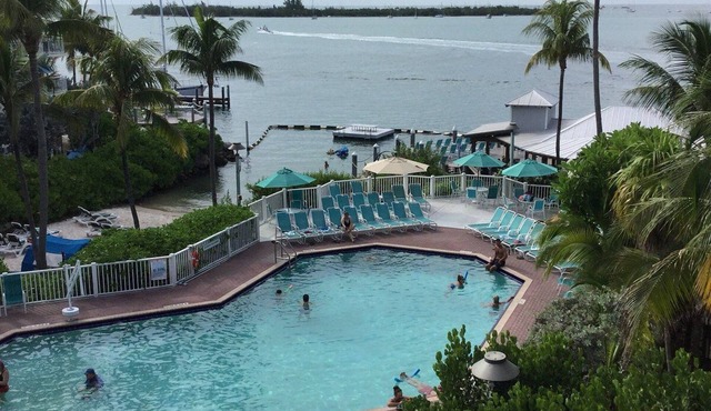 Galleon Resort Studio - Waterfront -Studio lockout with king bed.