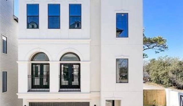 Galleria Luxury 3BR 4 Story Townhome; Rooftop Balcony + 2-Car Private Garage