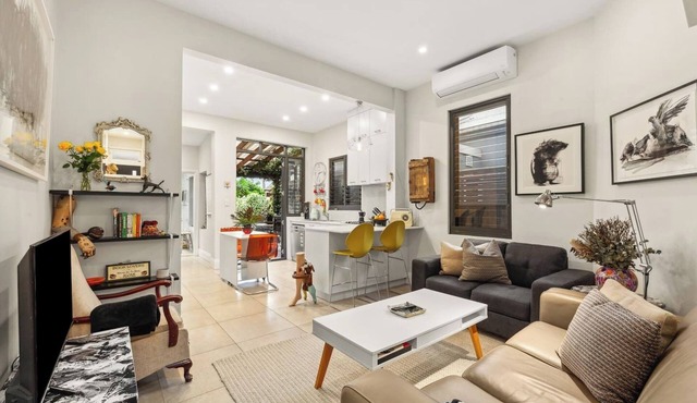 Gallery Getaway NewtownAlexandria Creative Hub