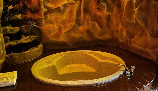 Gallery Holiday Motel