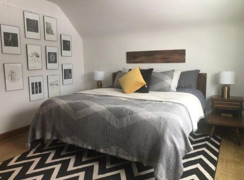 Gallery Loft of Oak Park #1 Top Host in IL