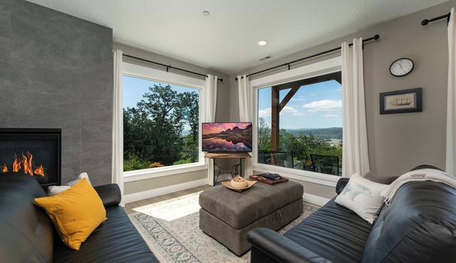 Gallery of Picture Windows, River & Garden Views, Living landscapes :Kalama Oaks