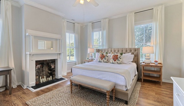 Gallery Stays - Parkside Estate