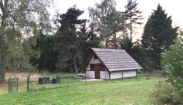 Gallic hut domaine du moulin de lachaud