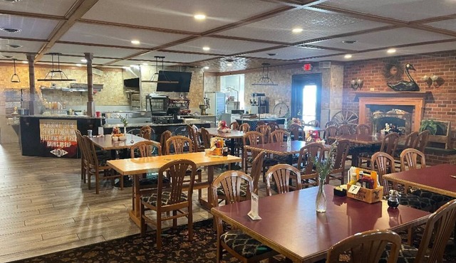 Gamble Farm Inn and Suites