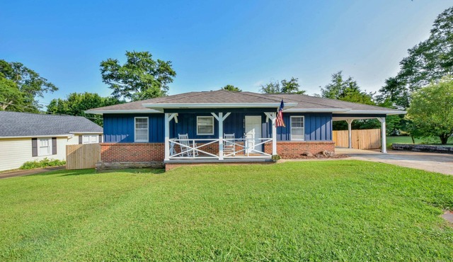 Game Day Cottage- 3.2 miles to UA- Fenced in yard