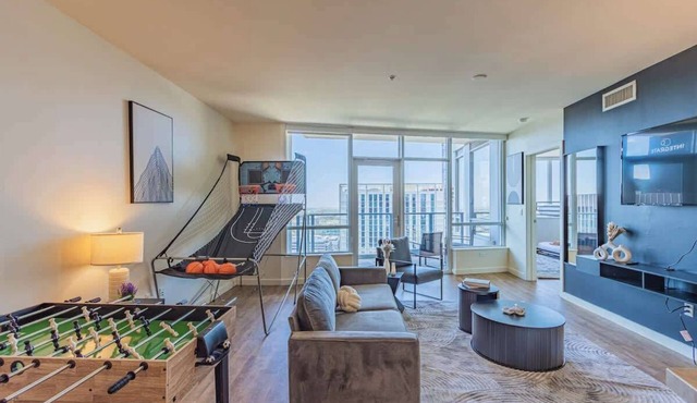 Game Day in PHX | Pool,Gym,Parking,Balcony,W/D