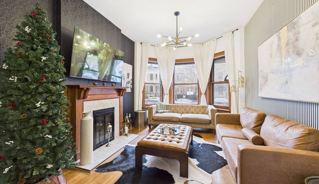 Game Day Stay Steps to Wrigley + Garage