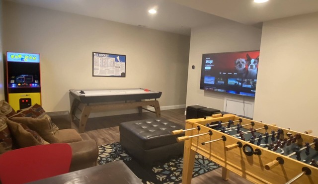 Game & Movie Rooms, Fire Pit, Family Friendly, A/C