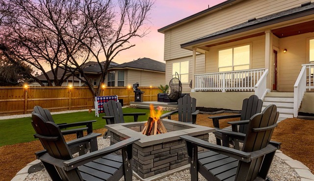 Game Night Central! Game Room, Fire Pit, Pool Access Near BMT & SeaWorld