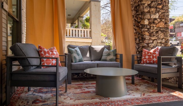 Game Rm+Fire Pit/Upscale living in heart of BHM